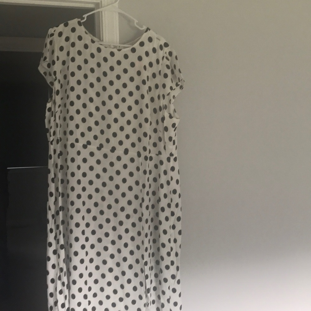 It is too big! Never worn! - Picture 2 of 2